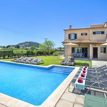 Villa Hort De Siller By *