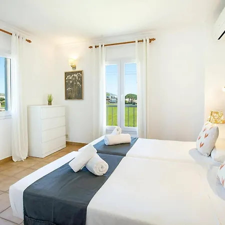 Вилла Hort De Siller By *