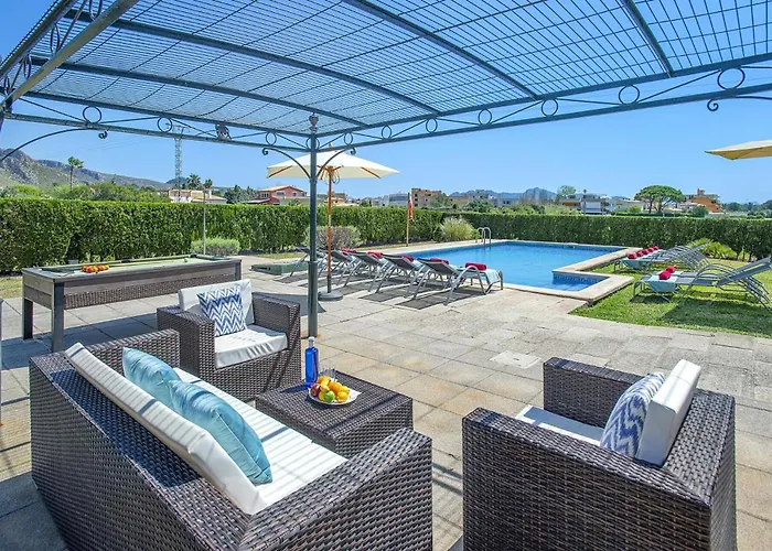 Hort De Siller By Villa