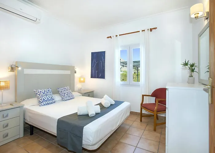 Hort De Siller By Villa *